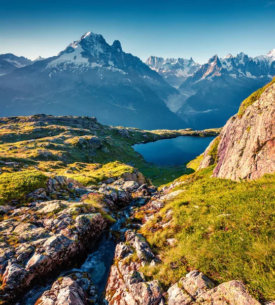 Colorida Vista Verano Del Lago Lac Blanc Con Mont Blanc — Foto de Stock