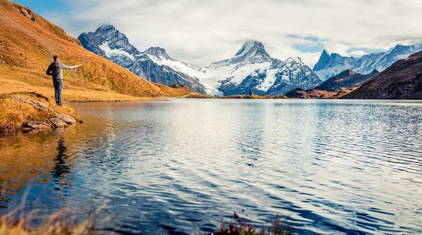 Fiskare Bachsee Sjön Fantastisk Höst Utsikt Över Wetterhorn Och Wellhorn — Stockfoto