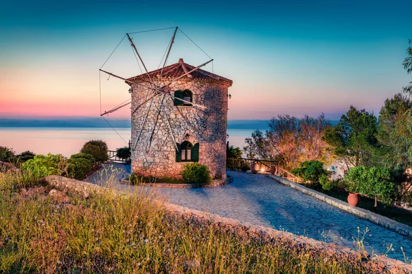 Aantrekkelijk Uitzicht Beroemde Korithi Windmolens Vroege Ochtend Scène Van Zakynthos — Stockfoto