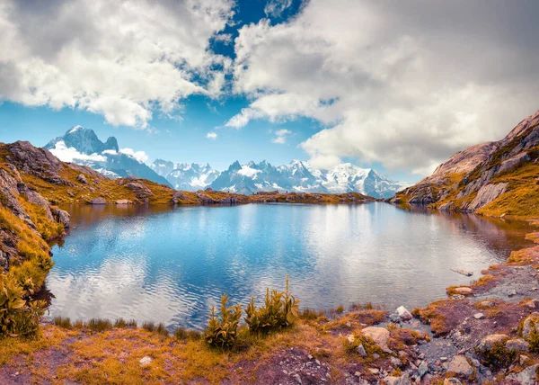 Vista Colorida Outono Lago Lac Blanc Com Mont Blanc Monte — Fotografia de Stock