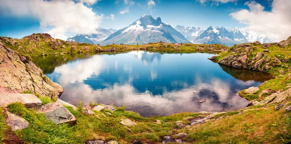 Πολύχρωμη Θέα Καλοκαίρι Της Λίμνης Lac Blanc Mont Blanc Monte — Φωτογραφία Αρχείου