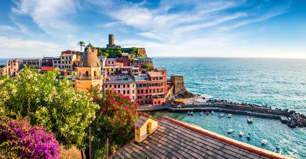 Una Las Cinco Ciudades Que Componen Región Cinque Terre Vernazza — Foto de Stock