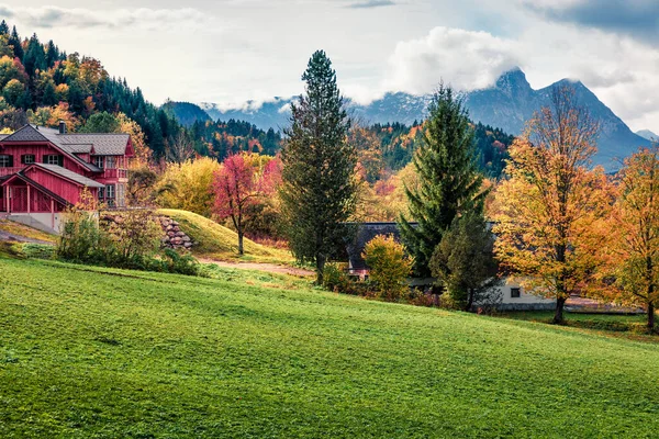 Vue Sombre Automne Village Brauhof Incroyable Scène Matinale Des Alpes — Photo