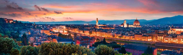 Panorama Musim Semi Yang Fantastis Dari Firenze Dengan Katedral Santa — Stok Foto