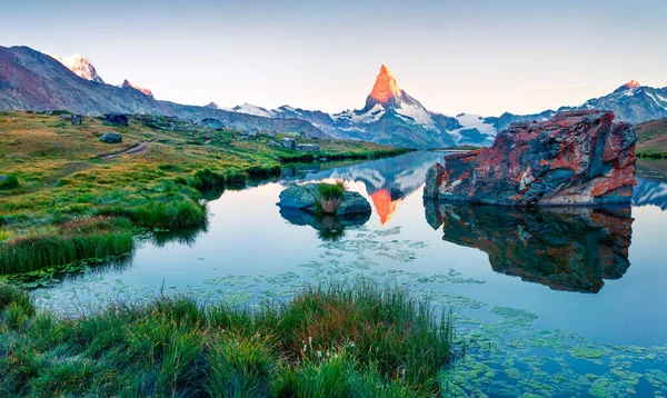 Εντυπωσιακή Καλοκαιρινή Σκηνή Της Λίμνης Stellisee Υπέροχη Βραδινή Θέα Του — Φωτογραφία Αρχείου