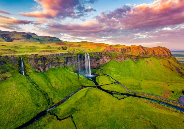드론으로 시야를 매혹적 풍경의 아이슬란드의 자연의아름다움 — 스톡 사진