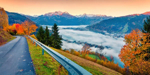 Hihetetlen Kilátás Nyílik Zell Tóra Lenyűgöző Őszi Panoráma Osztrák Városról — Stock Fotó