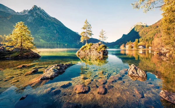 Unglaubliche Herbstszene Hintersee Sonniger Morgenblick Auf Die Bayerischen Alpen Der — Stockfoto