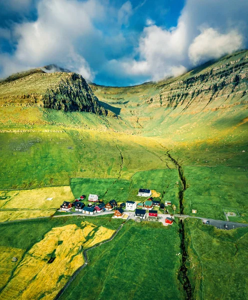 Colorful Summer View Sydradalur Village Kalsoy Island Sunny Morning Scene — Stock Photo, Image