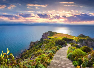 Sunset bulvarında cape Milazzo