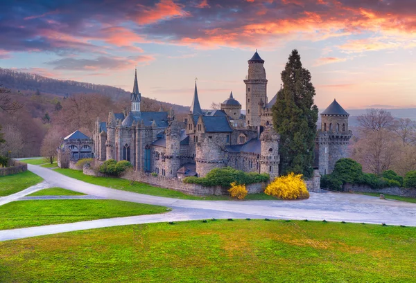 Günbatımı Wilhelmshohe parkta