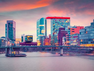 Ren Nehri Düsseldorf '.
