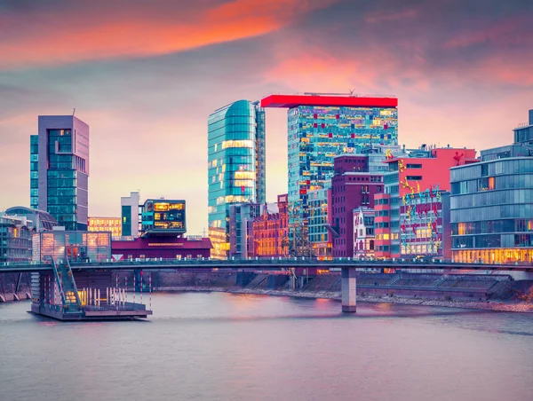 Ren Nehri Düsseldorf '.