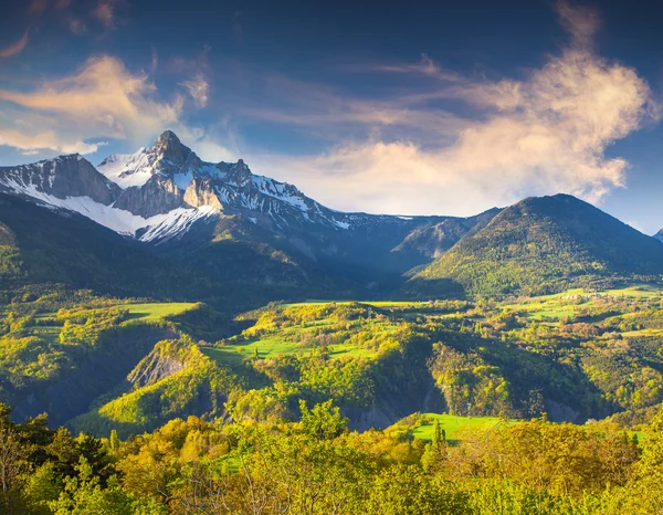 Morgon i de franska Alperna — Stockfoto