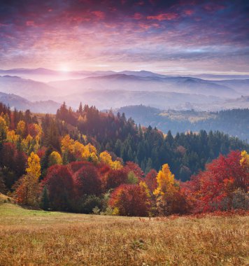 Karpat Dağlarında Gündoğumu.