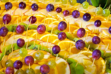 taze meyve dilimlenmiş