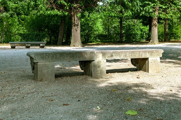 Banc Pierre Dans Parc Été — Photo