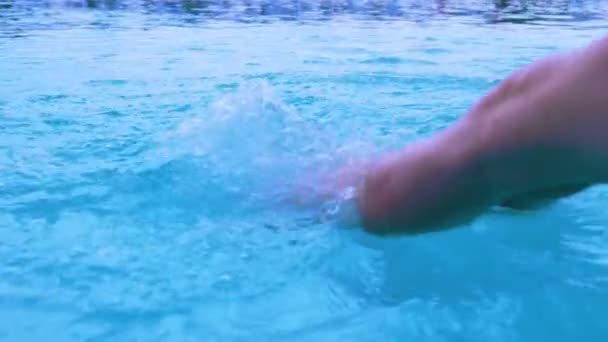Close Slender Female Legs Girl Dangles Her Legs Water Pool — Stock Video