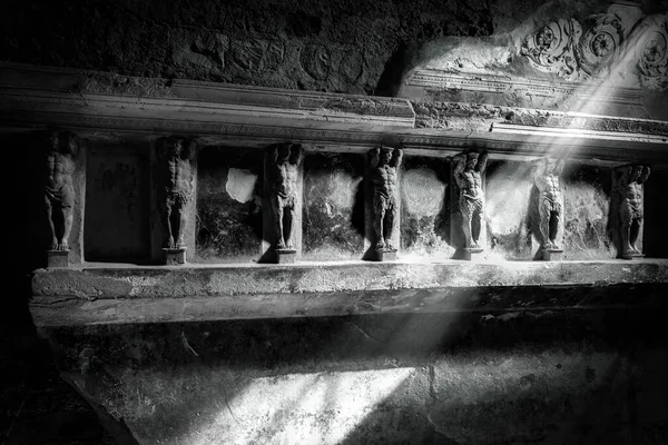 Сонце Зігріває Стіну Всередині Стародавнього Будинку Помпеї Італія — стокове фото