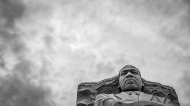 Washington DC 'de Martin Luther King Jr.' da bulutlu bir kış günü..