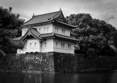 Tokyo, Japonya 'daki İmparatorluk Sarayı hendeği..