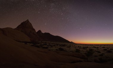 Spitzkoppe doğa rezerv yatay çekim.