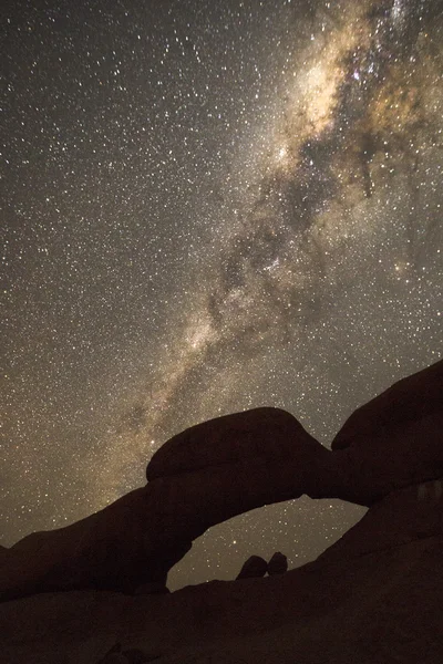 Maneira leitosa sobre o Spitzkoppe — Fotografia de Stock