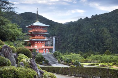 Kırmızı Japonca tapınak Koya san Japonya '
