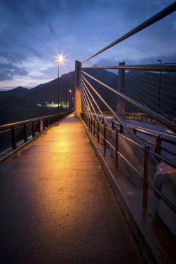 Kaptan köprüsündeki boş geçit