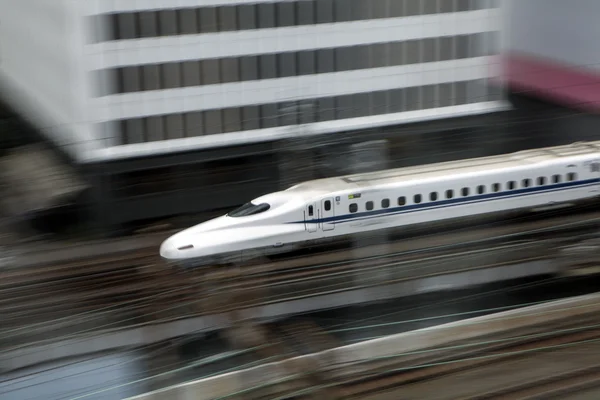 Trenes bala corriendo a alta velocidad . — Foto de Stock