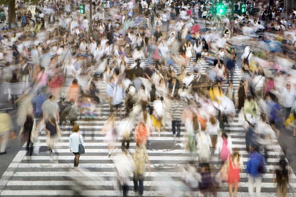 Passanti che attraversano la frontiera — Foto Stock