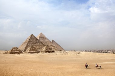 Mısır 'da giza piramitleri