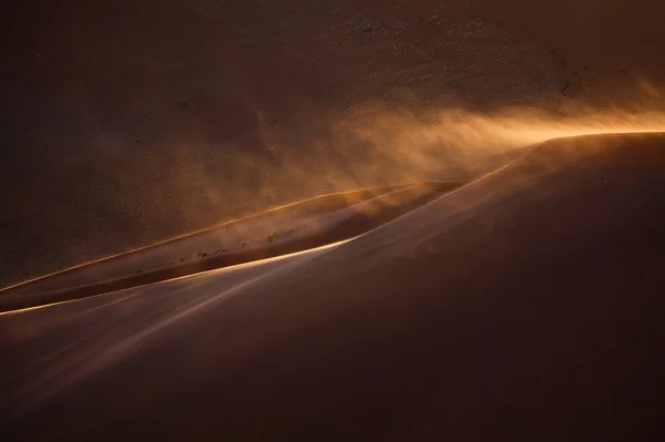 Duna de arena al atardecer —  Fotos de Stock