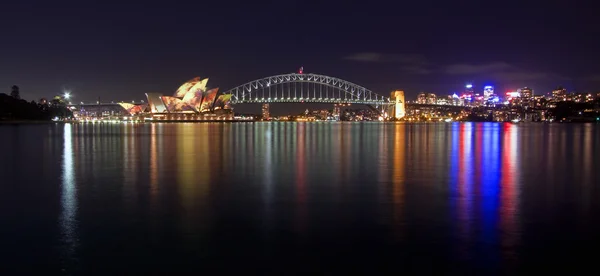 Vive Sydney avec illuminé — Photo