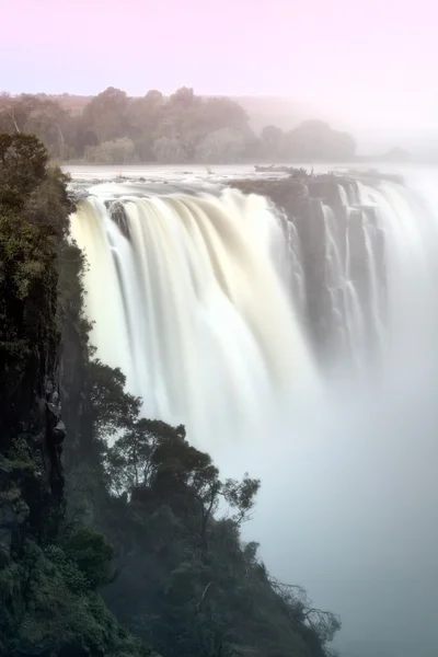 Victoria cae y el río Zambezi en Zimbabue . — Foto de Stock