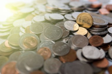 Tayland altınları değişik madeni paraların üzerinde bulunur..