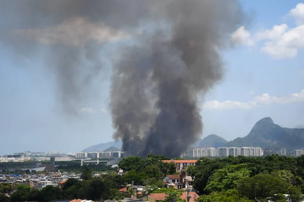 Rio Janeiro Brasilien Oktober 2020 Brända Sopor Vakant Mark Orsakar — Stockfoto