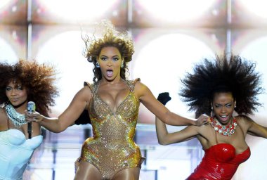 Rio de Janeiro, 18 Ekim 2011 şarkıcısı Beyonce, Rio de Janeiro, Brezilya 'daki Rock' ta sergilediği gösteri sırasında