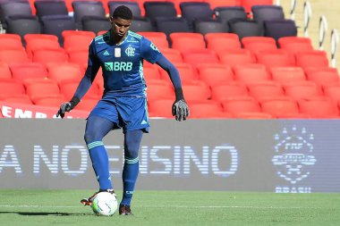 Rio de Janeiro, Brezilya, 14 Şubat 2021 Flamengo kalecisi Hugo Souza, Brezilya Maracan Stadyumu 'nda oynanan Flamengo x Corinthians maçı sırasında