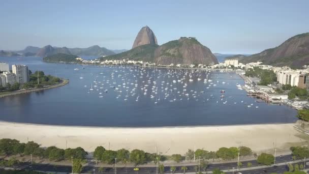 Vista Aérea Entrada Botafogo Con Montaña Sugarloaf Fondo Zona Sur — Vídeos de Stock