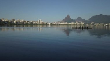Rio de Janeiro şehrinin güney kesimindeki Lagoa Rodrigo de Freitas 'ın hava manzarası.