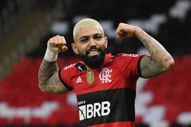 Brezilya, Rio de Janeiro, 29 Temmuz 2021 Flamengo takımından Gabriel Gabigol, Maracan Stadyumu 'ndaki Brezilya Kupası' nda oynanan Flamengo c ABC maçı sırasında attığı golü kutluyor..