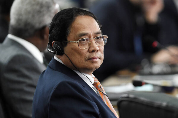 Рио-де-Жанейро, Бразилия, 6 июля 2025 года. Премьер-министр Вьетнама Пам Мин Чин во время встречи на пленарном заседании БРИКС-2025.