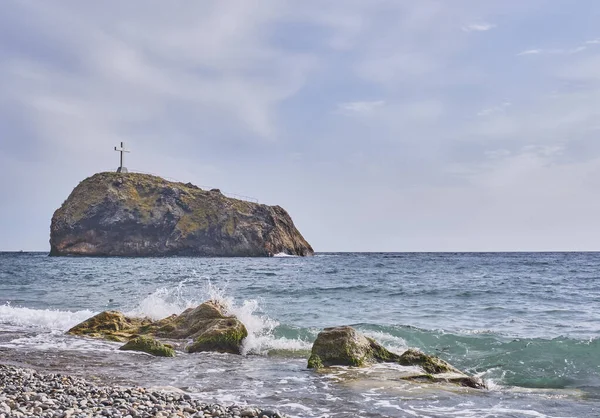 View Rock Holy Appearance Georgyevskaya Pebble Beach Yashmovy Cape Fiolent — Stock Photo, Image