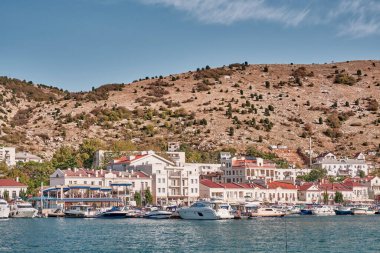 SEVASTOPOL - 6 Ekim 2020: Balaklava Körfezi 'nin doğu kıyısı, Kırım Yarımadası.