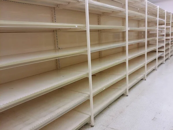 Escasez Alimentos Estantes Supermercados Vacíos Puestos Sin Artículos Crisis Económica — Foto de Stock