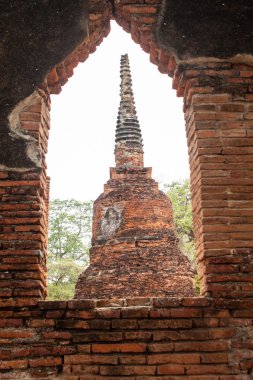 Budist tapınağı kalıntıları 