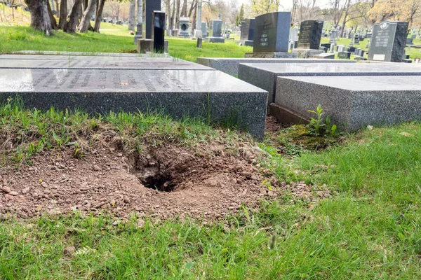 Large Gopher Hole Next Grave Hole Surrounded Dirt Number Graves — Stock Photo, Image