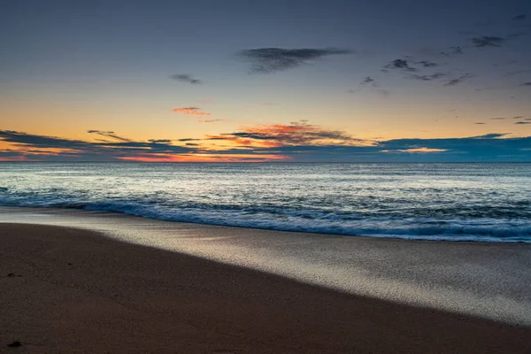 Alba Invernale Sulla Spiaggia Avoca Beach Sulla Costa Centrale Nsw — Foto Stock