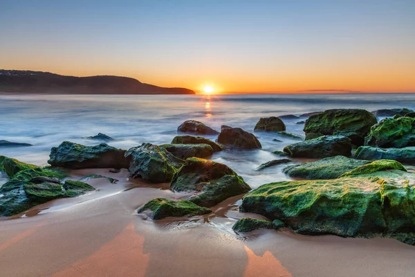 Paysage Marin Lever Soleil Avec Ciel Dégagé Killcare Beach Sur — Photo